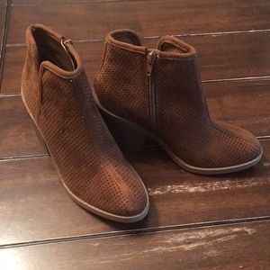 “NEW” Soda brand size 6 booties
